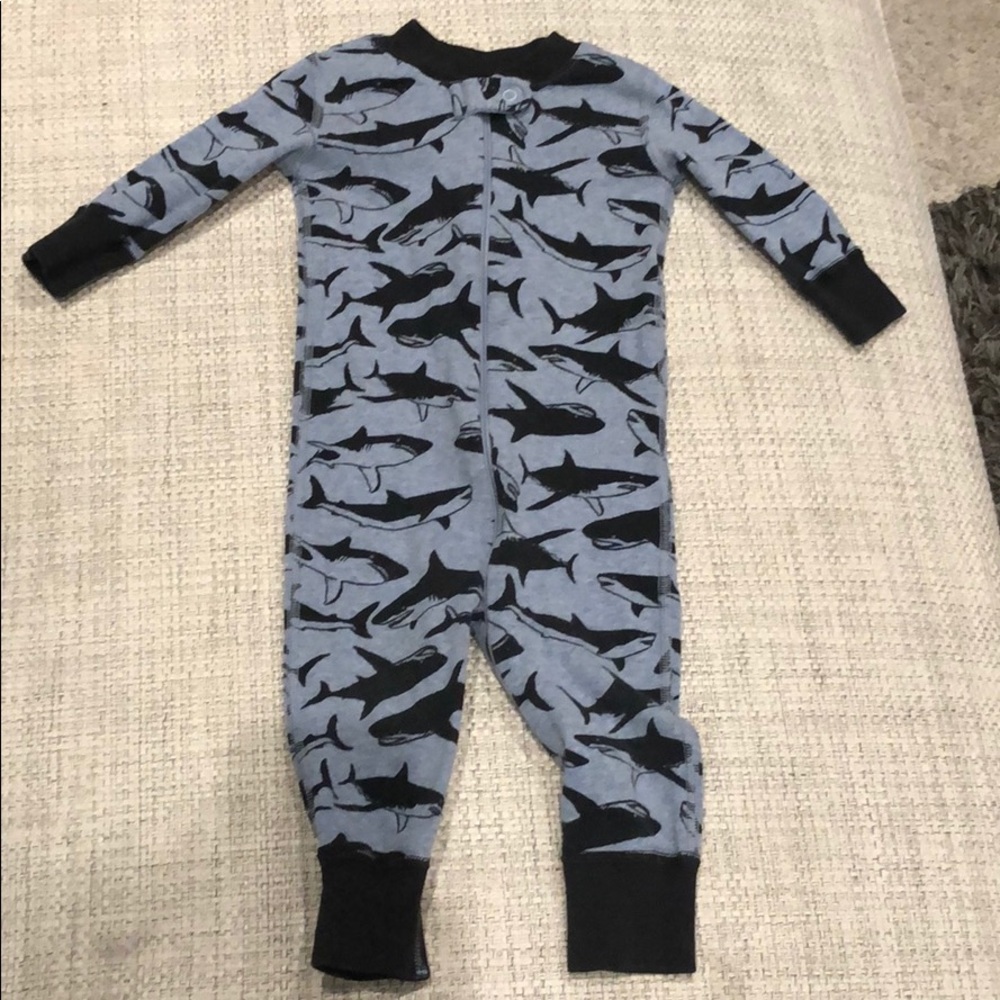 Hanna Andersson shark print zip up pajamas.